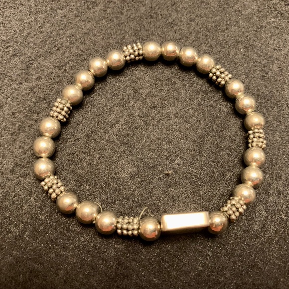 Monogram Initial I silver charm bracelet, stretch - Picture 4 of 5